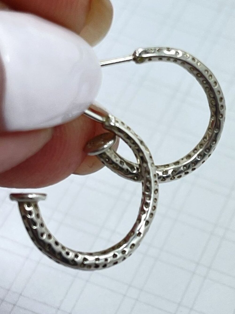 Silpada Sterling Silver 925 J Hoop Earrings Vintage Retired Textured 3/4" - Picture 3 of 4
